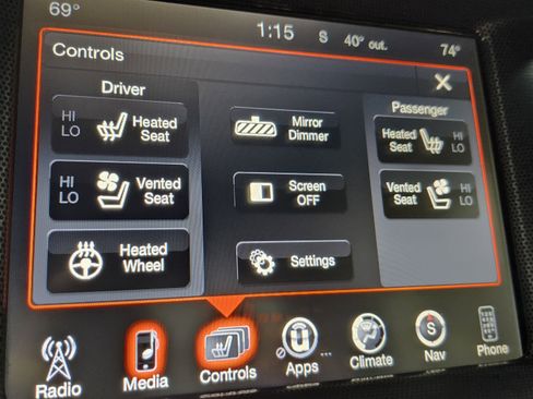 Used 2016 Dodge Charger R/T image 8