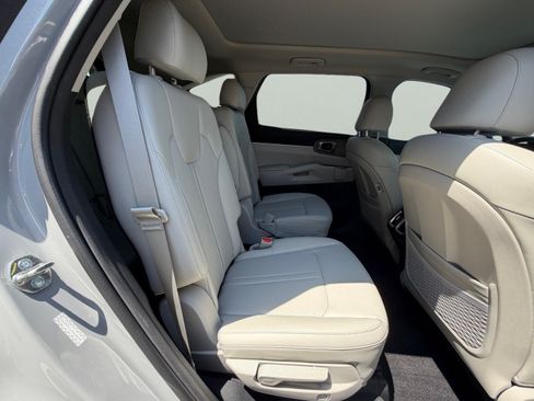 Certified 2023 Kia Sorento X-Line EX AWD/4WD image 13