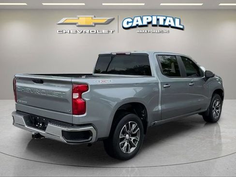 Used 2023 Chevrolet Silverado 1500 LT AWD/4WD image 5