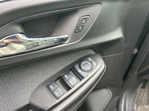 Used 2023 Chevrolet TrailBlazer LT w/ Convenience Package image 11