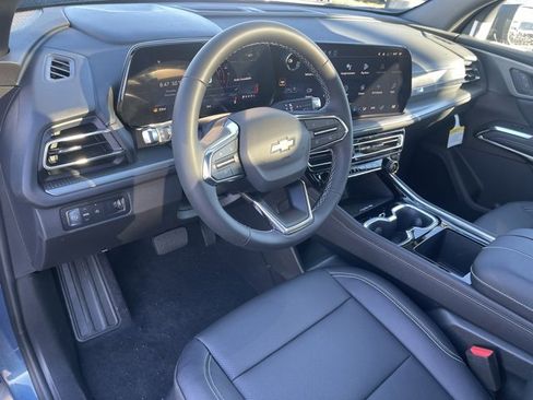 New 2026 Chevrolet Traverse LT w/ Sun and Wheel Package image 17