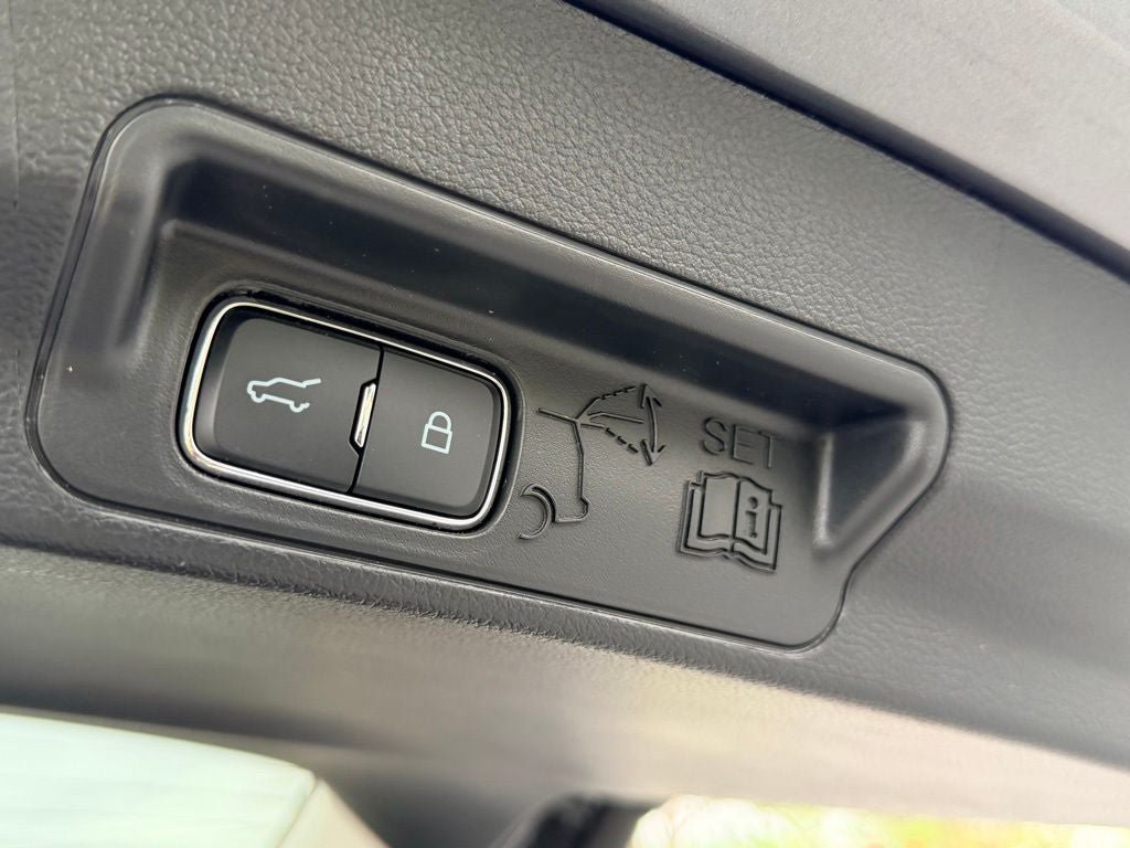 New 2026 Ford Explorer Active w/ Active Comfort Package RWD image 29
