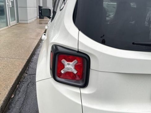 Used 2017 Jeep Renegade Trailhawk image 6