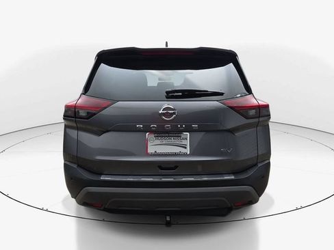 Used 2021 Nissan Rogue SV FWD image 7
