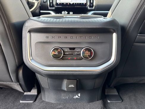 New 2027 Ford Expedition Platinum w/ Stealth Appearance Package AWD/4WD image 22