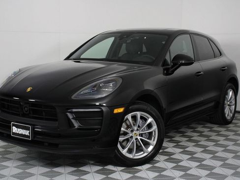 Certified 2026 Porsche Macan AWD/4WD image 35