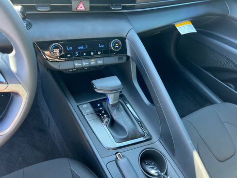 New 2025 Hyundai Elantra Sport image 20