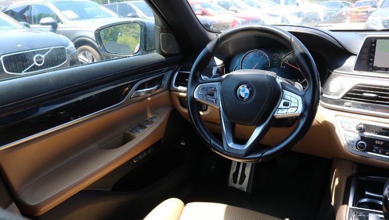 Used 2016 BMW 740i RWD image 23