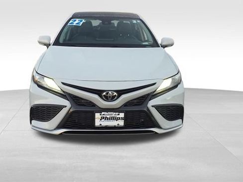 Used 2022 Toyota Camry XSE FWD image 9