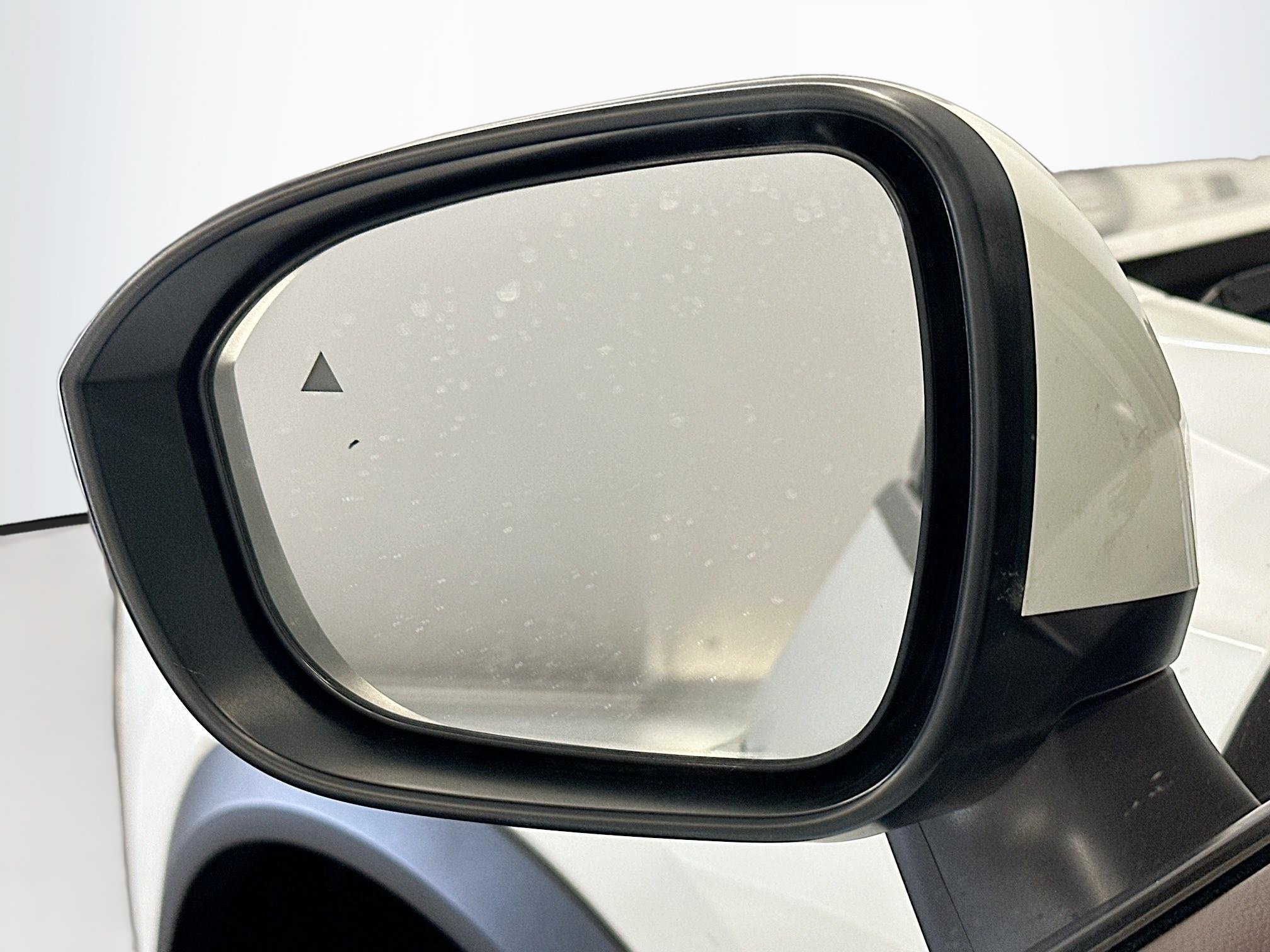 Used 2023 Nissan Rogue SV AWD/4WD image 16