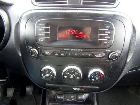 Used 2016 Kia Soul FWD image 15