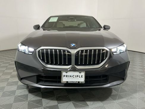 Certified 2024 BMW 530i w/ Premium Package RWD image 3
