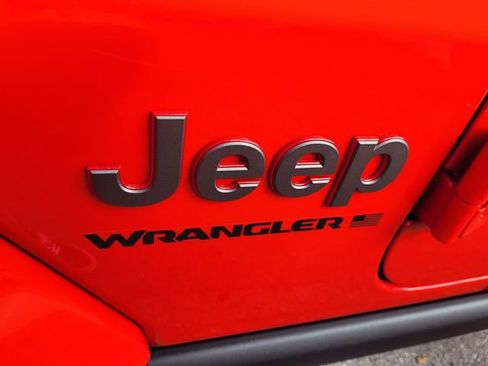 Used 2026 Jeep Wrangler Unlimited Rubicon AWD/4WD image 5