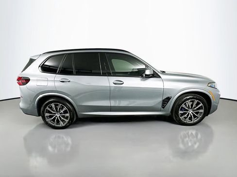 Used 2025 BMW X5 sDrive40i w/ Executive Package RWD image 4