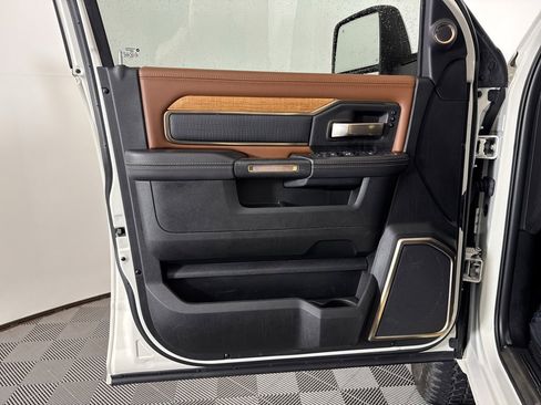 Used 2024 RAM 2500 Limited w/ Safety Group image 28