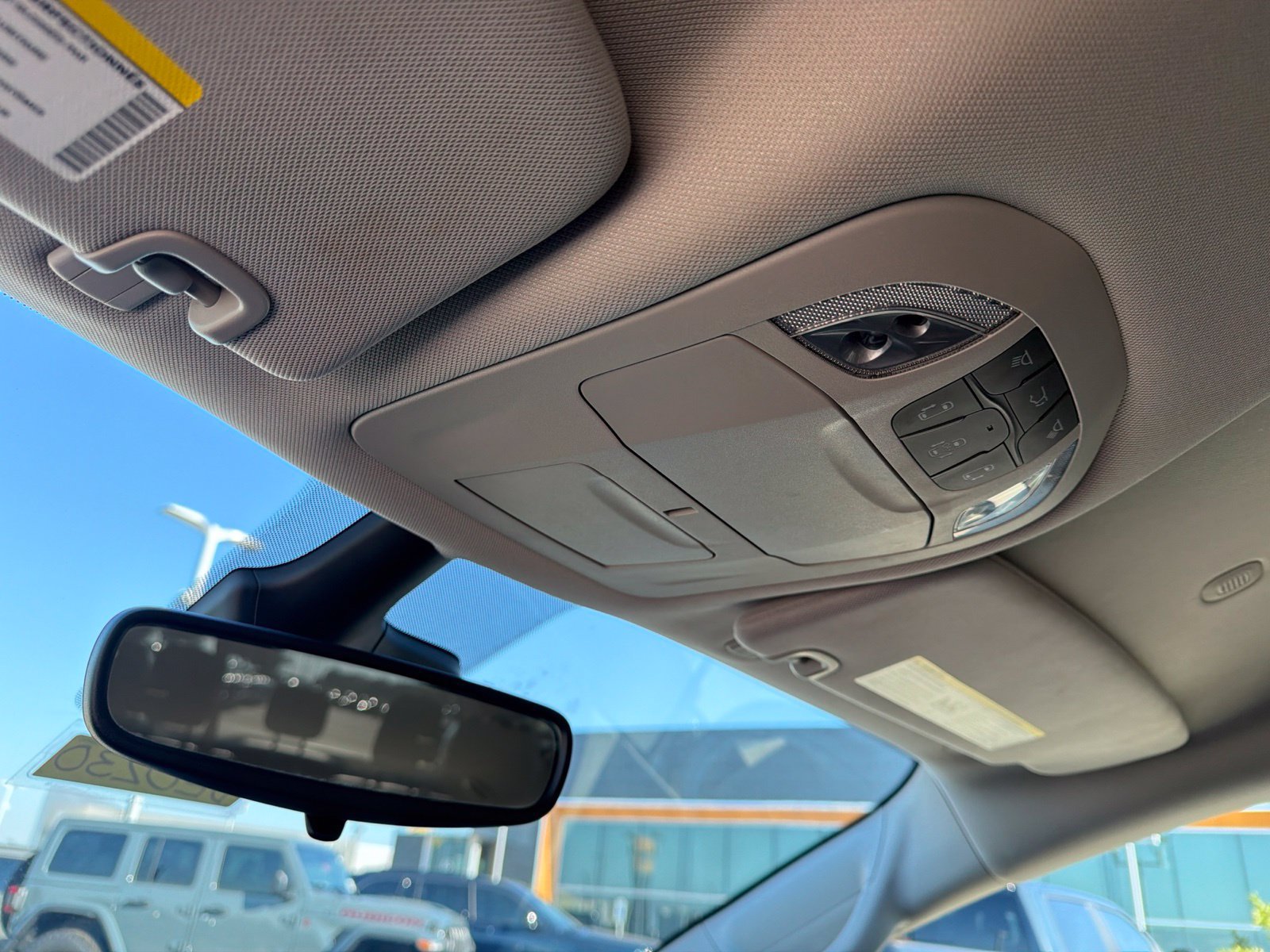 Used 2024 Chrysler Pacifica Touring-L FWD image 25