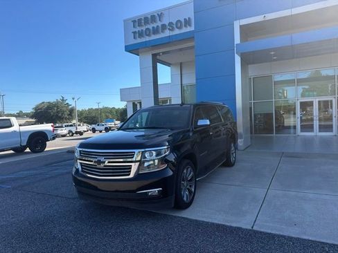 Used 2017 Chevrolet Suburban Premier RWD image 1