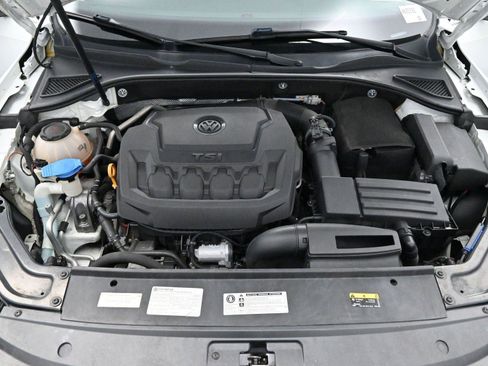 Used 2018 Volkswagen Passat 2.0T SE image 32