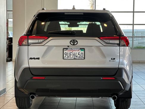 Certified 2025 Toyota RAV4 LE AWD/4WD image 5