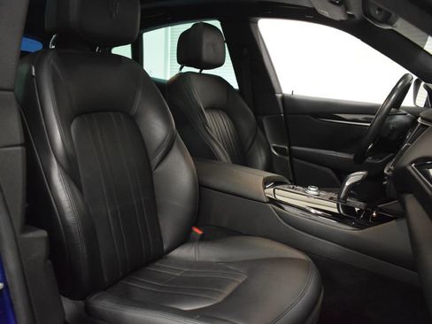 Used 2021 Maserati Levante image 20