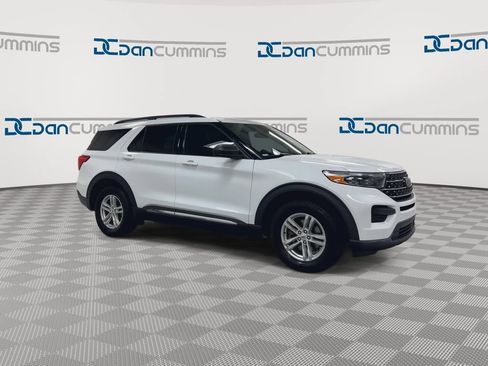 Used 2021 Ford Explorer XLT w/ Class III Trailer Tow Package AWD/4WD image 2