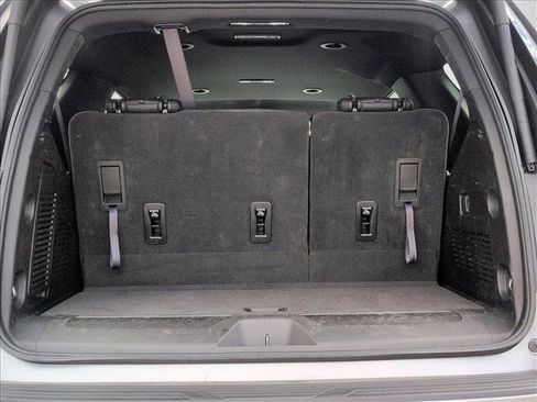 Used 2025 Chevrolet Tahoe LT AWD/4WD image 6