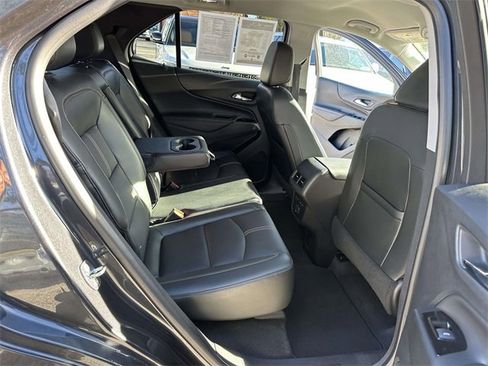 Used 2022 Chevrolet Equinox Premier image 24