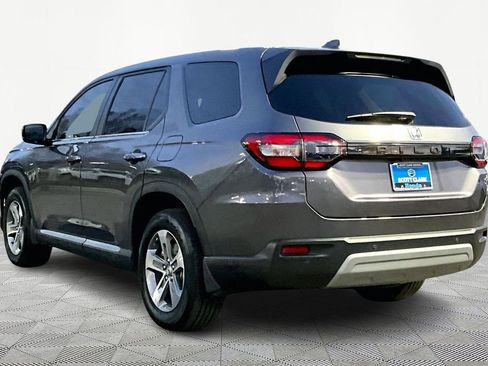 Certified 2025 Honda Pilot EX-L image 4