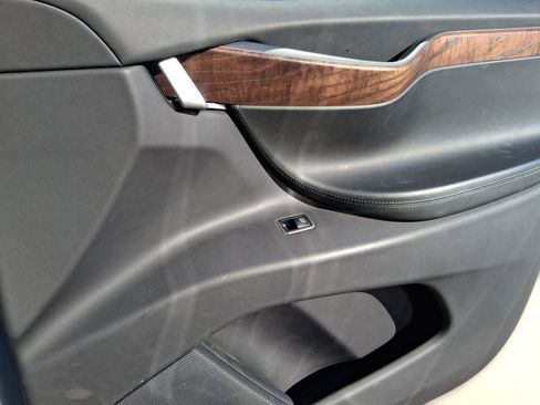 Used 2021 Tesla Model X Long Range image 31