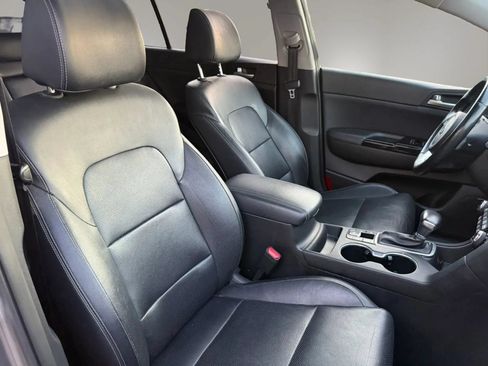Used 2020 Kia Sportage EX w/ EX Technology Package FWD image 29
