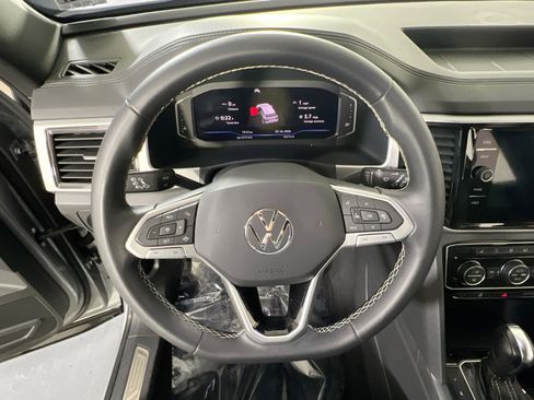 Used 2023 Volkswagen Atlas Cross Sport SE image 11