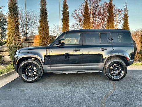 Used 2026 Land Rover Defender 110 S image 2