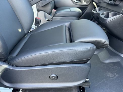 New 2025 Mercedes-Benz Sprinter 2500 image 13