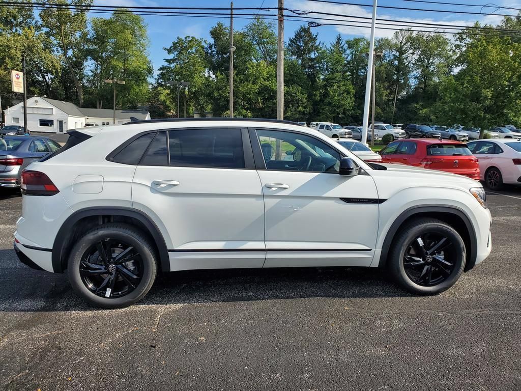 New 2026 Volkswagen Atlas Cross Sport SEL R-Line AWD/4WD image 2