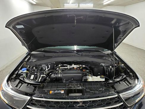 Used 2022 Ford Explorer XLT w/ Equipment Group 202A image 9