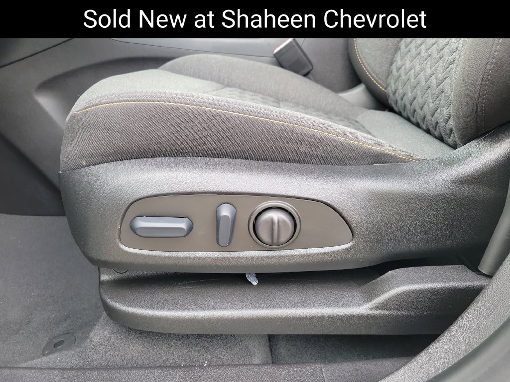 Used 2024 Chevrolet Equinox LT w/ LPO, Cargo Package FWD image 8