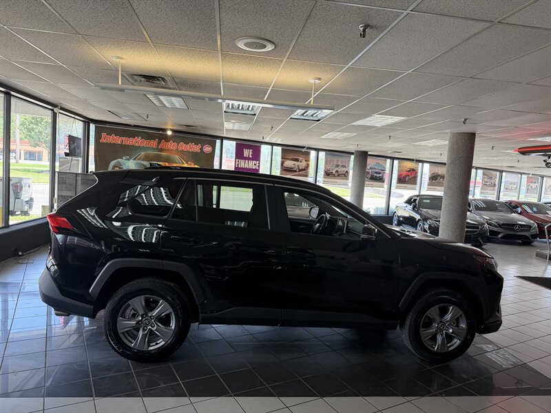 Used 2025 Toyota RAV4 XLE AWD/4WD image 27