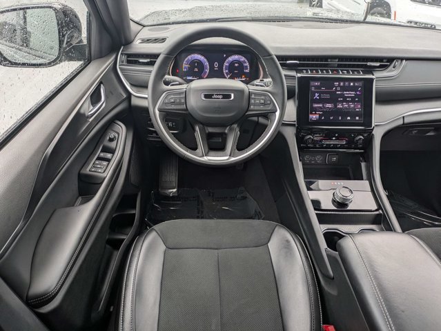 Certified 2024 Jeep Grand Cherokee L Altitude AWD/4WD image 16