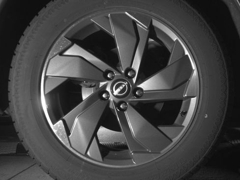 Used 2025 Nissan Rogue SV image 15