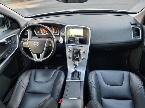 Used 2017 Volvo XC60 T6 Dynamic w/ Climate Package image 10