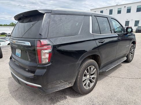 Used 2022 Chevrolet Tahoe LT w/ Luxury Package AWD/4WD image 3