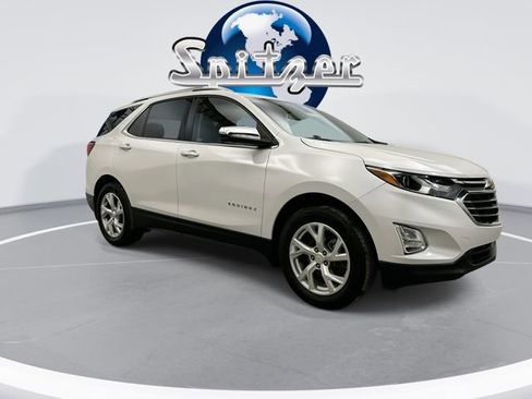 Used 2021 Chevrolet Equinox Premier image 2