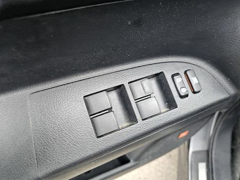 Used 2013 Toyota Highlander Limited image 12