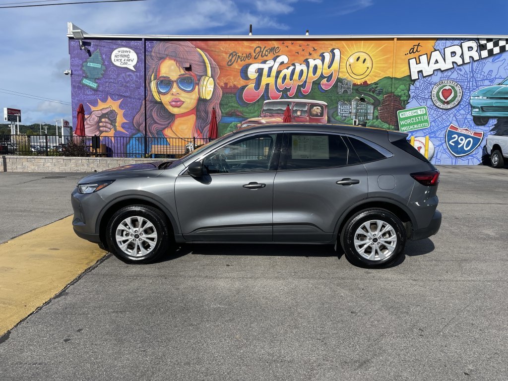 Used 2024 Ford Escape Active AWD/4WD image 2