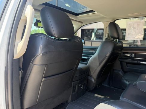 Used 2018 RAM 1500 Laramie w/ Convenience Group AWD/4WD image 38