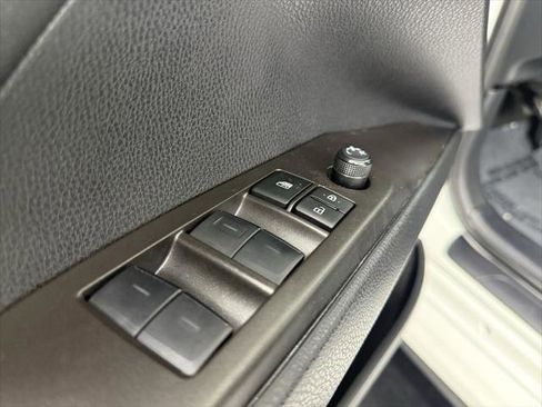 Used 2024 Toyota Camry SE image 14