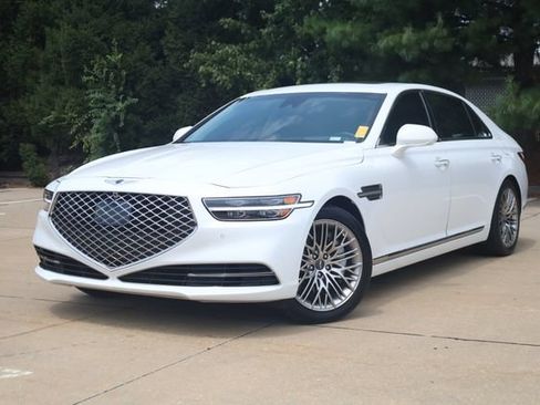 Used 2022 Genesis G90 5.0 Ultimate AWD/4WD image 2