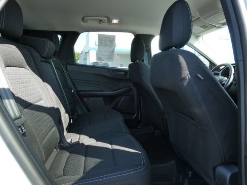Used 2025 Ford Escape Active w/ Cold Weather Package AWD/4WD image 16