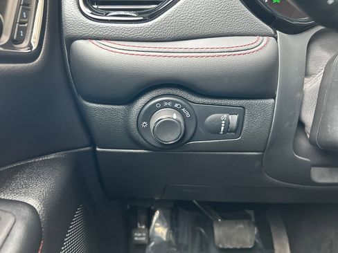 Used 2025 Dodge Durango GT AWD/4WD image 28
