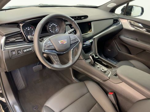 Certified 2023 Cadillac XT5 Premium Luxury w/ Technology Package image 4